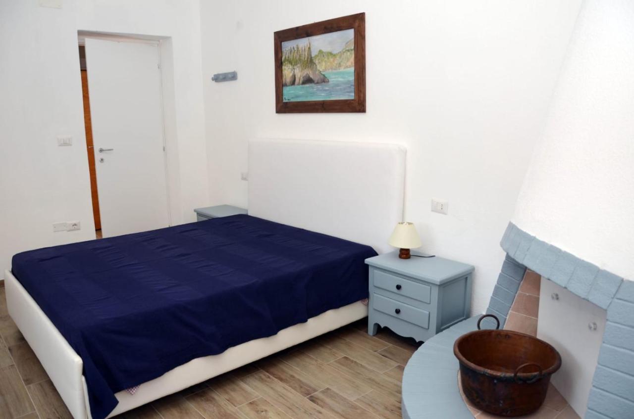 Apartments Villa Corrias Cala Liberotto Ngoại thất bức ảnh
