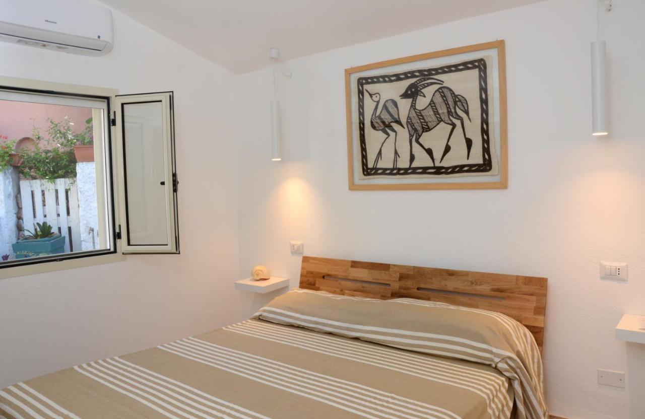 Apartments Villa Corrias Cala Liberotto Ngoại thất bức ảnh
