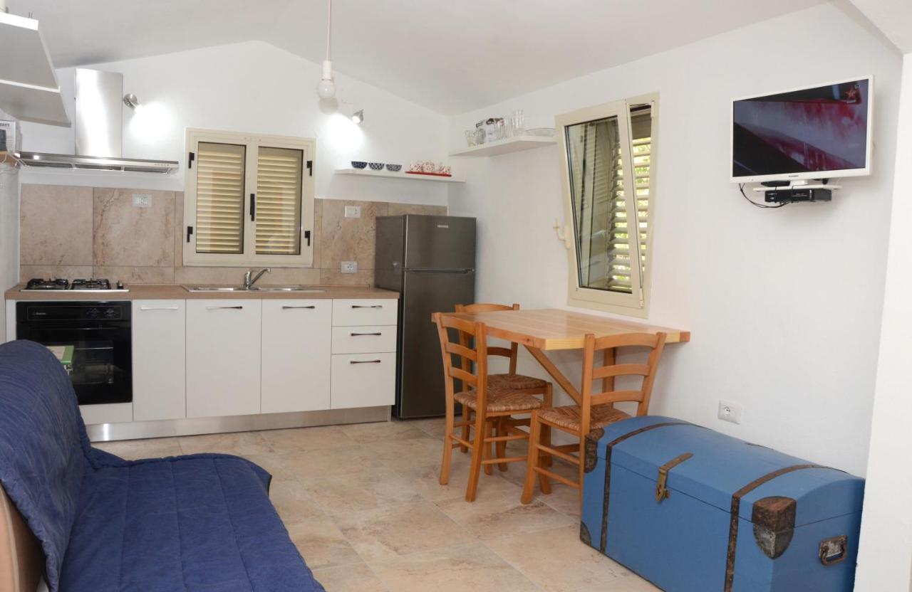 Apartments Villa Corrias Cala Liberotto Ngoại thất bức ảnh