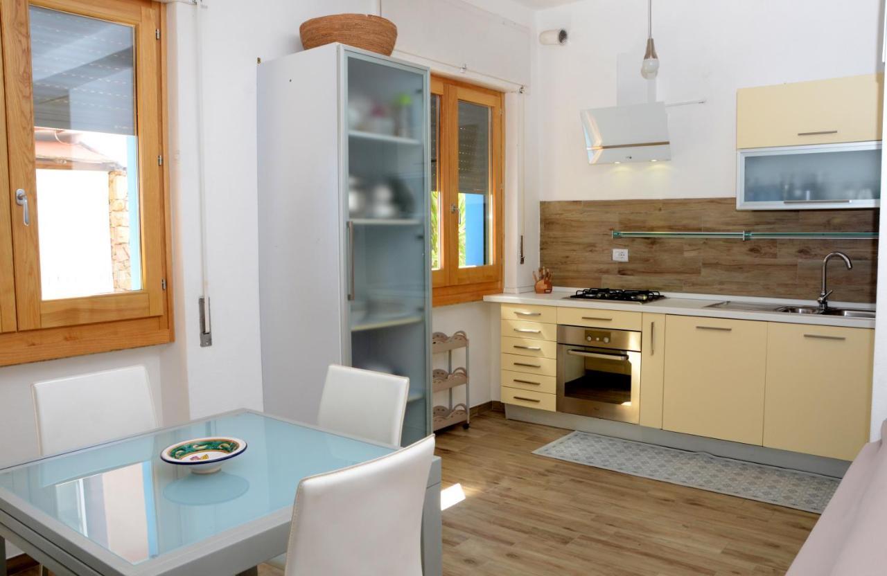 Apartments Villa Corrias Cala Liberotto Ngoại thất bức ảnh